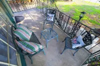 강까지 걸어갈 수 있는 마리포사 모나크