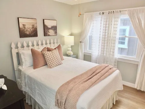 Steps to Beach & Alamitos Bay on LB Peninsula - Bungalows