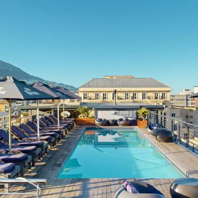 The Hyde All Suite Hotel Отели рядом с достопримечательностью «Бантри-Бэй»
