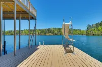 Spacious Alabama Retreat - Deck, Grill and Fire Pit! - Pet friendly