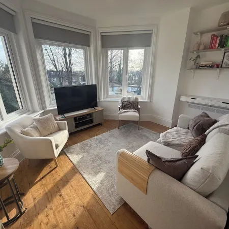 Beautiful 1-bedroom apartment. Perfect for couples, families, or friends.