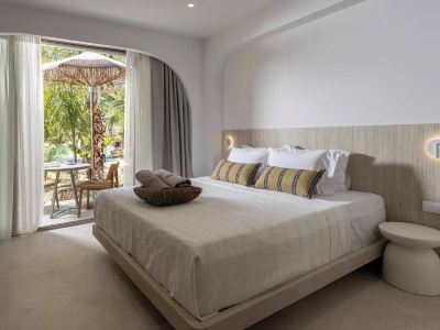 NUSA suites & villas