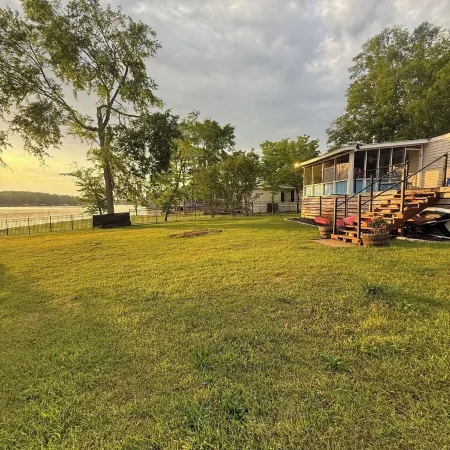 Sunset BnB - 3BR &  Lovely Waterfront Vista