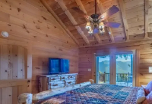 Mountain PeakViews - Breathtaking Mountain Views!