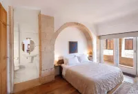 Artisan Villa Aegina - Mountain view