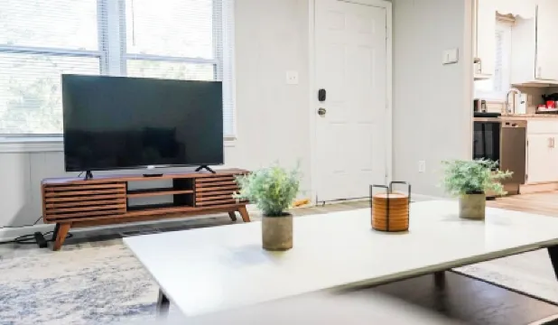 Durham Charm ~ Close to Duke & Dwntwn City Life!