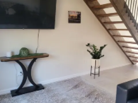 Fisherman's Suite Unit 2 Hotels in Truth or Consequences