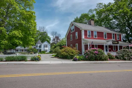 Cozy Fireplaces and Modern Amenities - Charming Nautical Retreat