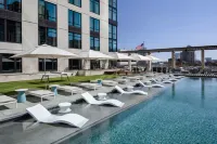 Marriott Dallas Uptown - Rooftop Pools