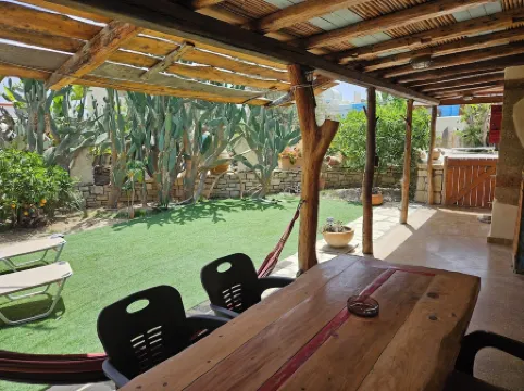 Villa Kokkino Skufitza,charming holiday home made of clay, pool, private garden