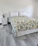 Modern private home central location to beautiful coastal views