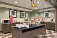 Hampton Inn & Suites West des Moines/SW-Mall Area - breakfast