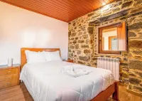 Delightful 1-bedroom house in Sertã Hotel di Serta