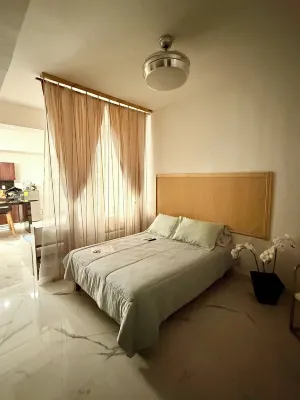 Loft with Beach and Pool. Beachfront Loft with Pool. فنادق في 