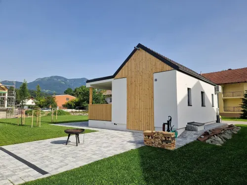 2-bedroom house, kitchen, sauna, wi-fi, TV, terrace, firepit,  garden, parking. 모지례 호텔