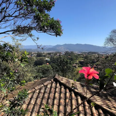 Studios do Barão - Conforto e Privacidade em Meio à Natureza