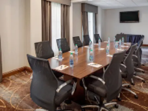 ホームウッド スイーツ バイ ヒルトン ローリー / ケーリー ケーリーのホテル