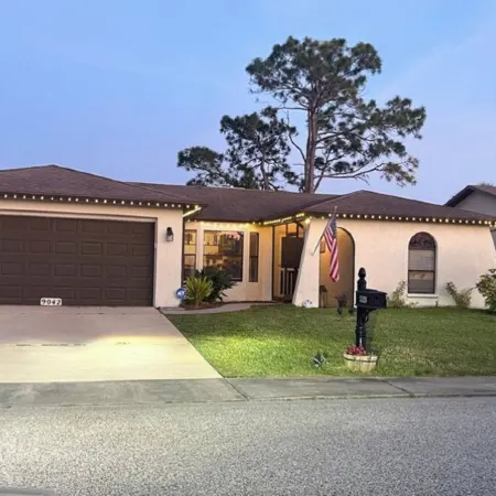 3-Bedroom House with Lake View in Port Richey