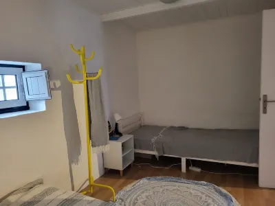 Nomads Vacation Home - relaxation with pool, beach proximity & nature experience Hotel in zona Praia da Area Branca