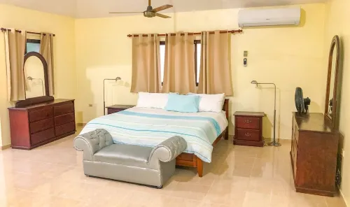 VIP - "Villa Infinito"Bani's Beachside Mansion! Hotels in Villa Sombrero