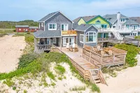 Oceanfront 5 bedroom in Nags Head, NC Outer Banks. Art lovers home. Hotels near The Fresh Market