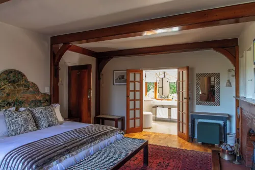 Pointers Villa with views of the vineyards, ocean and breathtaking sunrises