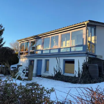 Luxurious house with winter garden, Finnish sauna, wood-burning stove Schnett-Masserberg