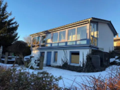 Luxurious house with winter garden, Finnish sauna, wood-burning stove Schnett-Masserberg