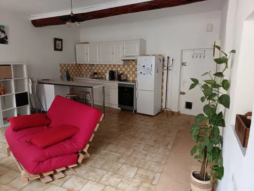 Appartement 2 Personnes à Cadenet 카데네트 호텔