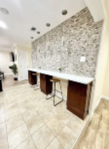 Spacious 4-bedroom with AC and WiFi in peaceful Fremont