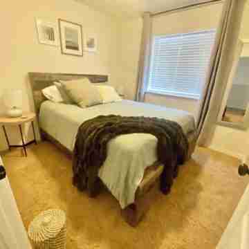 Clean, Close to WSU and Great for Groups Rooms