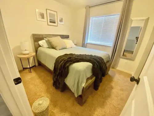 Clean, Close to WSU and Great for Groups