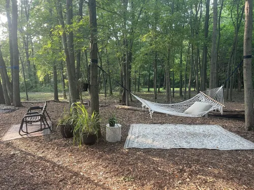 Cozy RV with 1 bedroom  extra bed ,in charming Porter 4 miles away from the lake Hotel a Porter