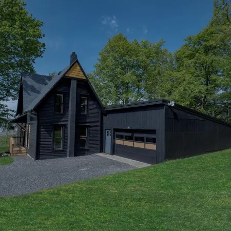 Beautiful 3 bedroom chalet near Keuka Lake