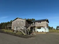 Charming 3-bedroom house with AC, WiFi in marvelous Ocean Park Hotels in Ocean Park