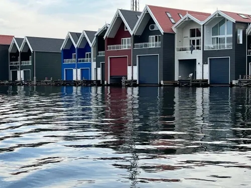 Copenhagen Residence | Holiday home with Scandinavian flair | View of the water. Hotel a Harderwijk