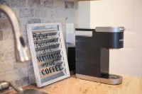 Charming guest house on private property with AC in quiet part of Ozark Hotels in Riverside Township