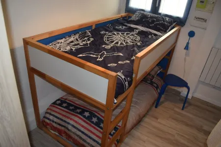 L' Escale, appartement climatisé à 50 mètres de la plage avec WIFI et Box Tv