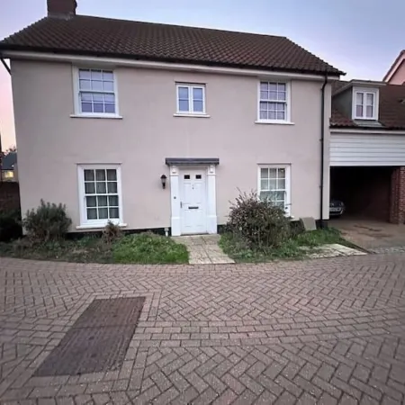 Charming Ipswich Retreat / Cosy stay in a great location