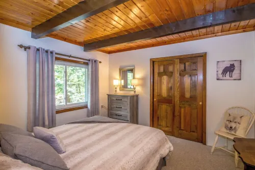 Loose Moose Lodge – Family Chalet, Fireplace, Ski!