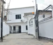 Slim Anyaiwe Apartments Hotels in Agbor