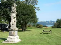 Fully refurbished chalet, sleeps 3, free parking nr Dartmouth