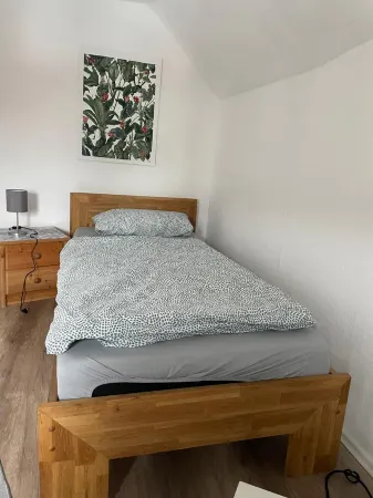 Modernes und Gemütliches Gästehaus Отели в г. Бергиш-Гладбах