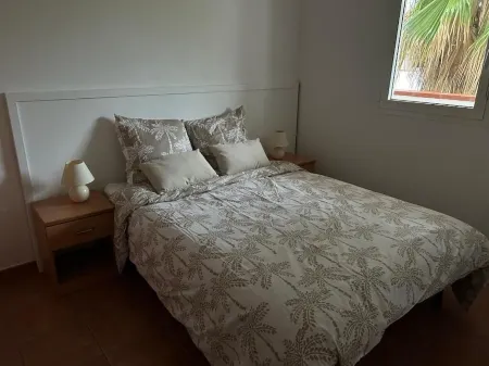 Apartment in residence with swimming pool and private beach