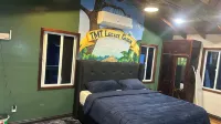 TMT Legacy Jungle Cabin with Ac and Wifi Hotels in Burrell Boom