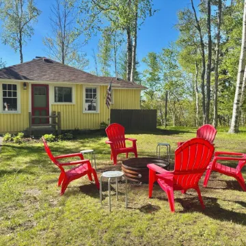 Wells On the Water -A Tiny but Mighty Cottage on Loon Lake