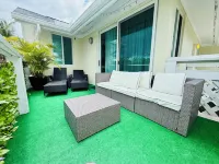 Coastal 1 Bdrm Villa w/Private Balcony in a Tropical Oasis