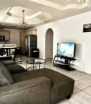 Cozy 2-bedroom apartment in lovely Edinburg with WiFi, AC