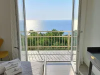 Apartment with sea-view balcony from which to admire magical sunrises. Hotels in Castro di Lecce