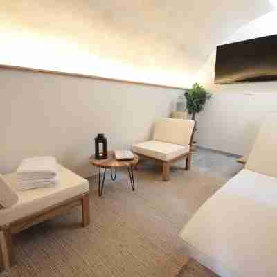 Gîte de Charme Avec Jacuzzi et Sauna Privatifs Others